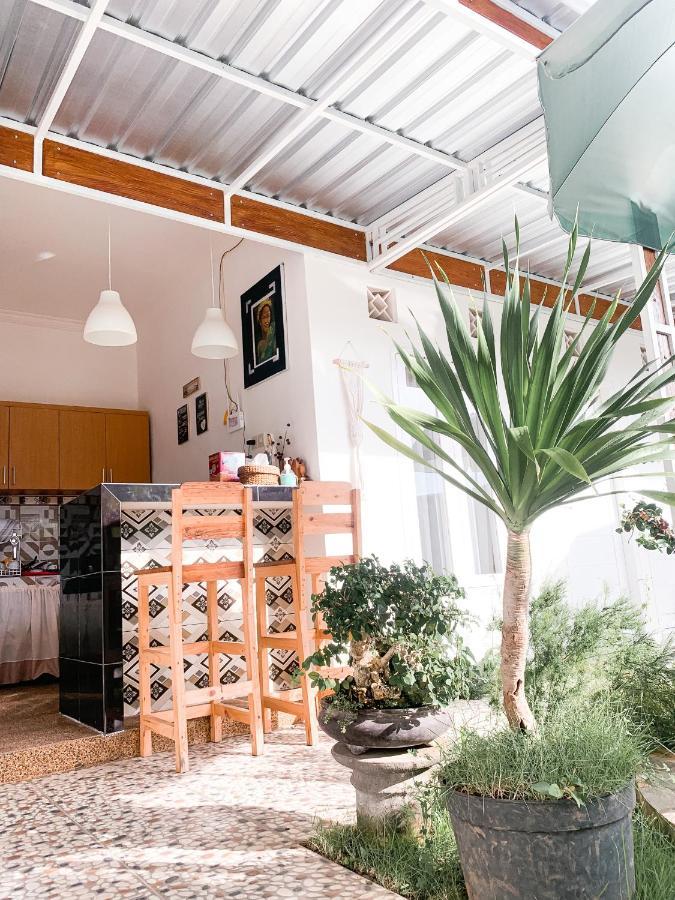 Tropical Paradiso Homestay Banyuwangi  Exterior photo